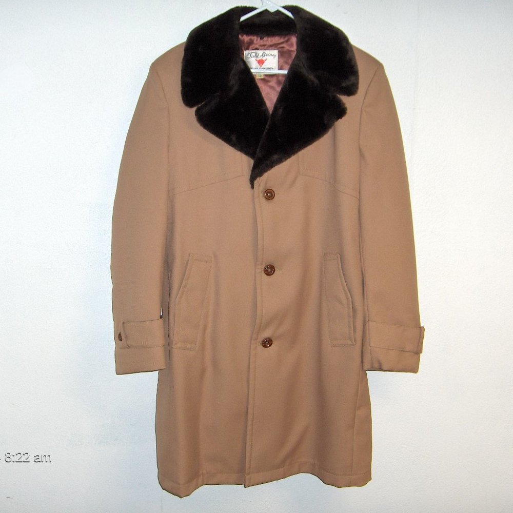 Field and Stream Vintage Coat 38, Measures 40" Chest